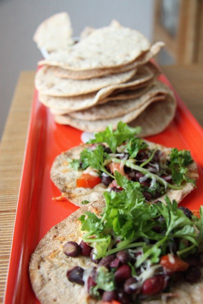 lämmin rieskanäkkäri ja papusalsa