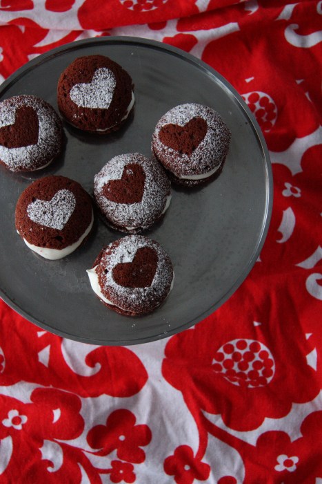 valentines day whoopie pies