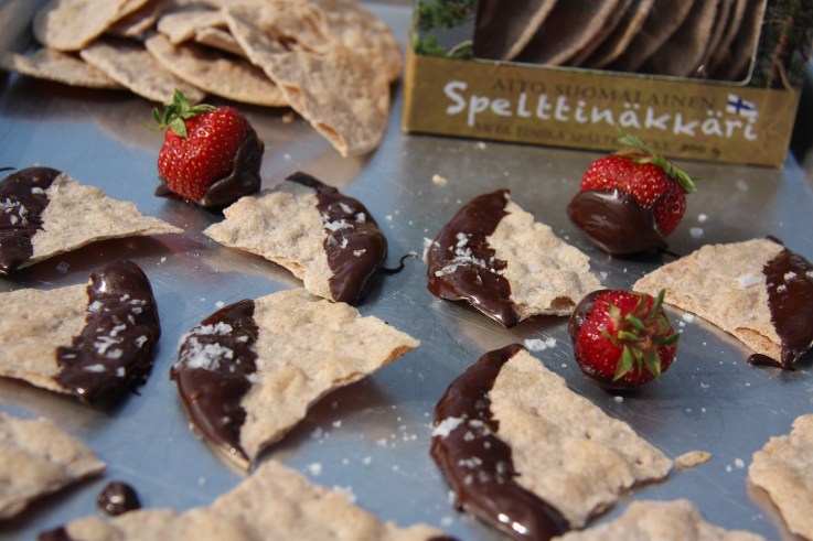 tumma suklaa merisuola spelttinäkkäri