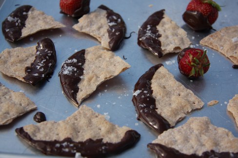 tumma suklaa merisuola spelttinäkkäri2